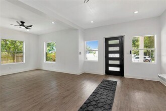 2714 36th Ave N in St. Petersburg, FL - Building Photo - Building Photo