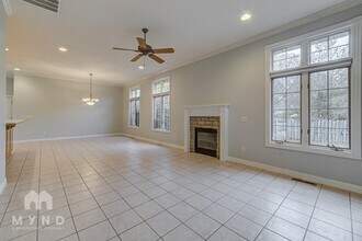 3253 S Kickapoo Ave in Springfield, MO - Building Photo - Building Photo