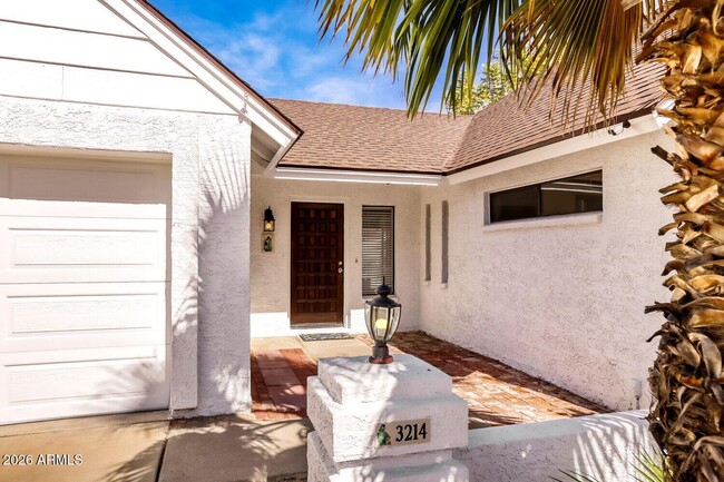 3214 E Siesta Ln in Phoenix, AZ - Building Photo - Building Photo