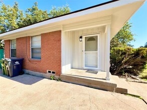 1607 Herschel St in Arlington, TX - Building Photo - Building Photo