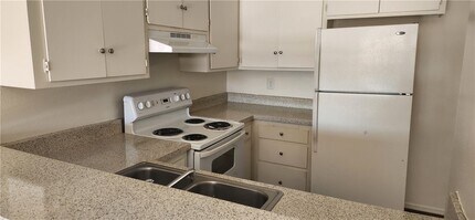 2020 Guthrie St N-Unit -B03 in San Bernardino, CA - Building Photo - Building Photo