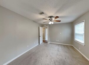 459 Utoy Cir SW in Atlanta, GA - Building Photo - Building Photo