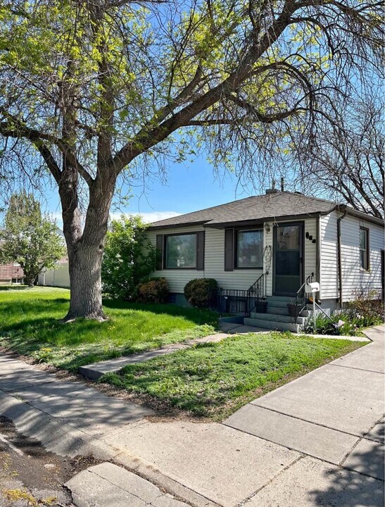 374 Filmore Ave, Unit Main House in Pocatello, ID - Foto de edificio