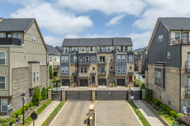 South Village in Charlotte, NC - Foto de edificio - Building Photo