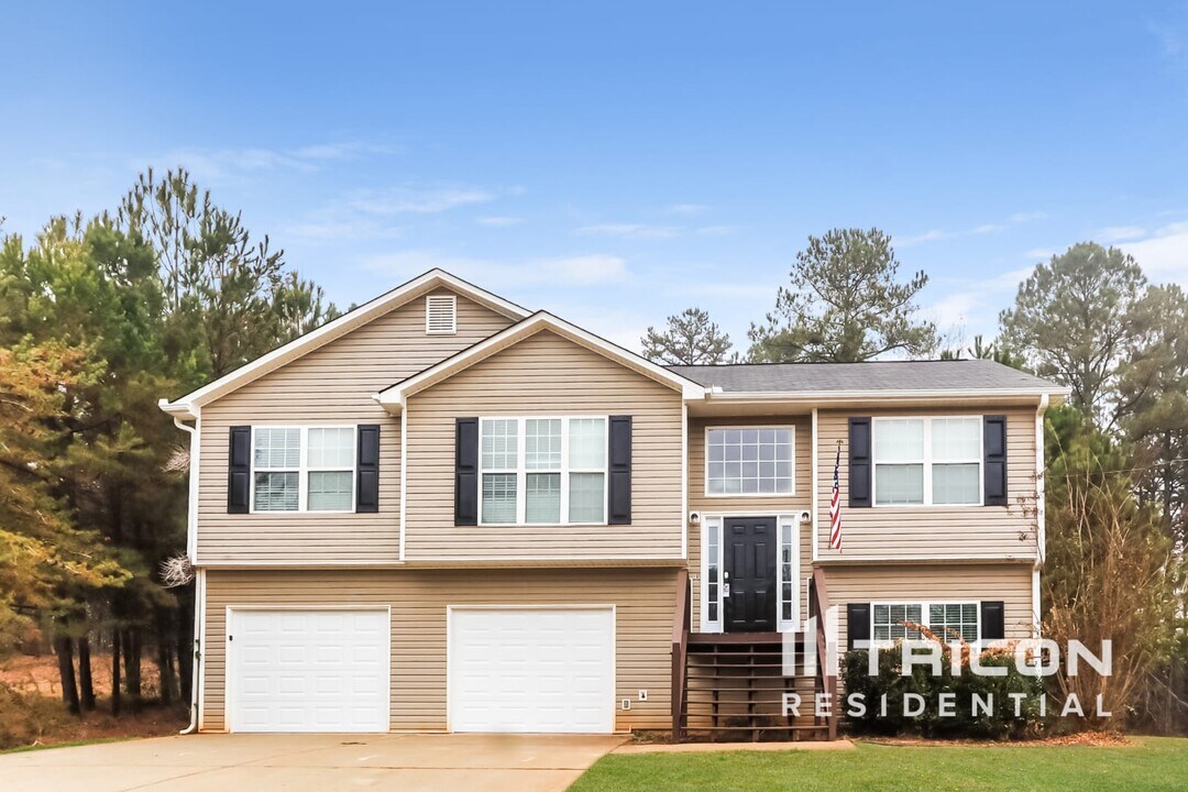 226 Thorn Thicket Way in Rockmart, GA - Building Photo