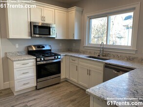 91 Wallingford Rd, Unit 2 in Boston, MA - Building Photo - Building Photo