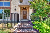 1001 Hurricane Crk Trl in Arlington, TX - Foto de edificio - Building Photo