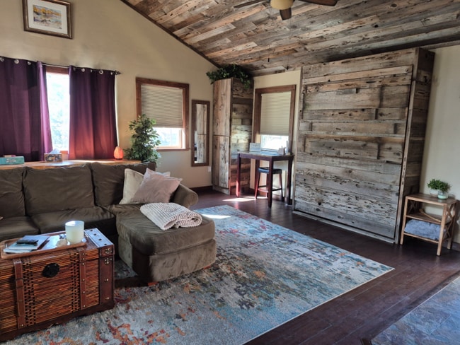 1115 Mulberry Dr in South Lake Tahoe, CA - Building Photo - Building Photo