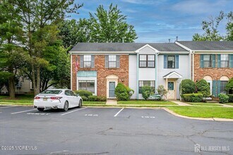 369 Bromley Pl in East Brunswick, NJ - Building Photo - Building Photo