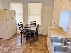 607 Woodbine Ave in Dallas, TX - Building Photo - Building Photo