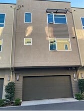 8004 Cherry Ln in Downey, CA - Foto de edificio - Building Photo