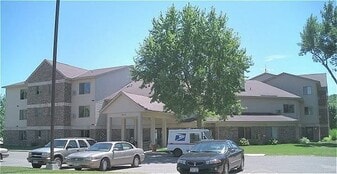 Sunshine Apartments in Worthington, MN - Building Photo