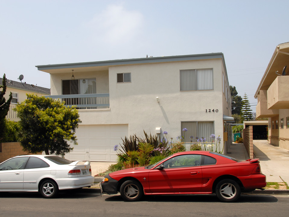 1240 Harvard St in Santa Monica, CA - Building Photo