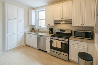 1340 W Byron St in Chicago, IL - Building Photo - Building Photo