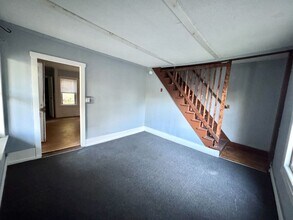 107 Hanover St in Claremont, NH - Building Photo - Building Photo