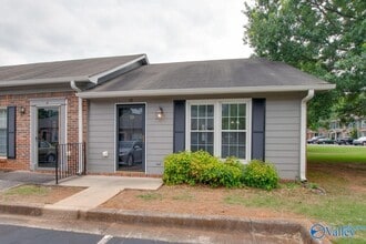8146 Oldfield Rd SW in Huntsville, AL - Building Photo - Building Photo