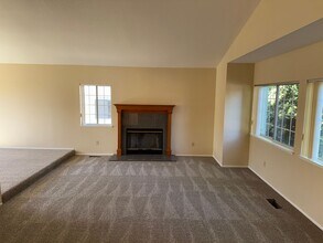296 Fruitvale Rd in Vacaville, CA - Building Photo - Building Photo