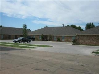 4710 Brookdale Dr in Wichita Falls, TX - Building Photo