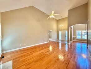 209 Highland Springs Ln in Holly Springs, NC - Building Photo - Building Photo