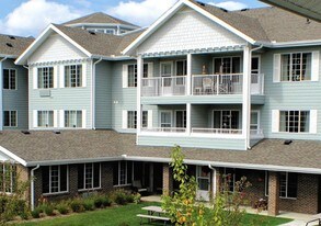 Holiday Kittery Estates in Kittery, ME - Building Photo