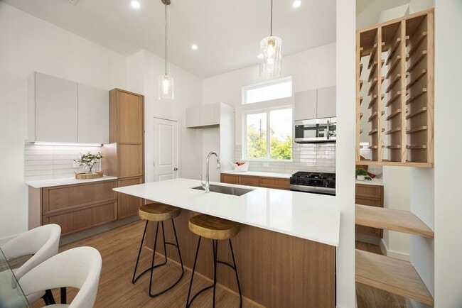 property at 1739 Mary St