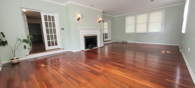 property at 2301 Edgewood Rd