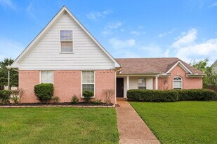 2744 Dry Well Cove in Memphis, TN - Building Photo