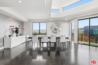 121 Canon Dr in Beverly Hills, CA - Building Photo - Building Photo