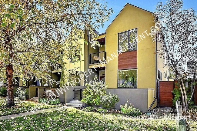 property at 1713 N 13th St