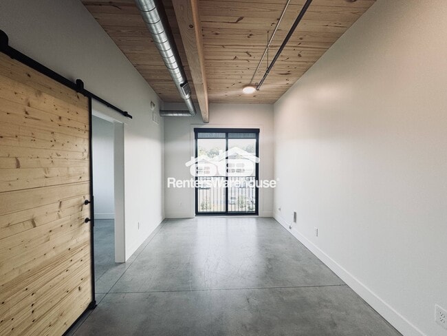 2701 Ingersoll Ave in Des Moines, IA - Building Photo - Building Photo