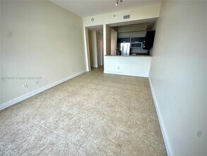 2525 SW 3rd Ave, Unit 705 in Miami, FL - Building Photo - Building Photo