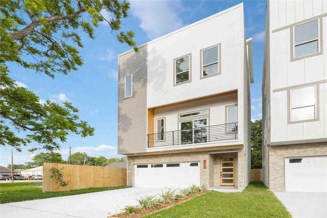 2115 Dan St in Houston, TX - Building Photo - Building Photo