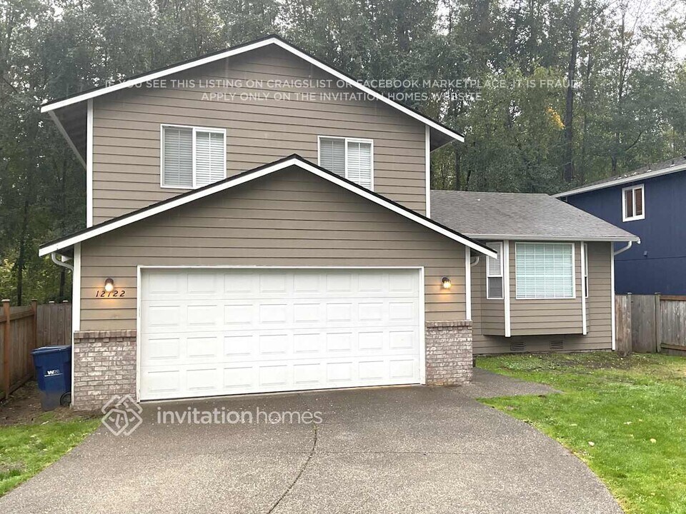 12722 58th Ave NE in Marysville, WA - Building Photo