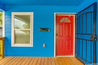 1039 McKinley Ave in San Antonio, TX - Foto de edificio - Building Photo