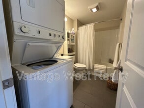 1608 Pritchard Dr in West Kelowna, BC - Building Photo - Building Photo