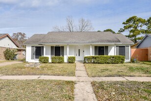 11623 Kirkhollow Dr in Houston, TX - Building Photo