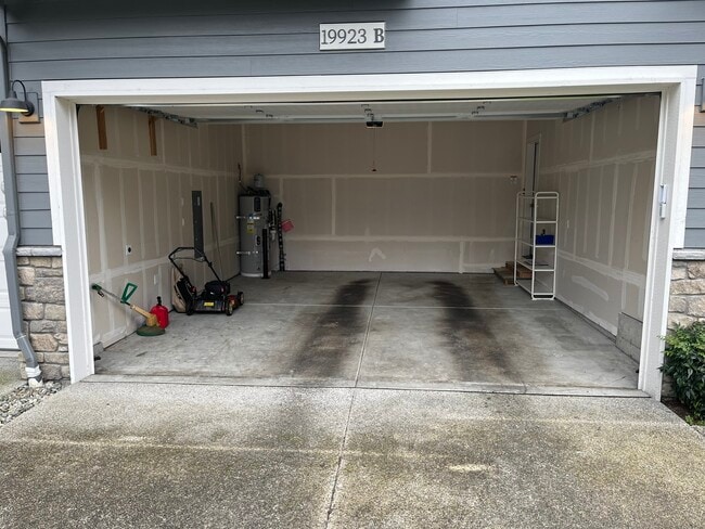 19923 Cypress Way in Lynnwood, WA - Building Photo - Building Photo
