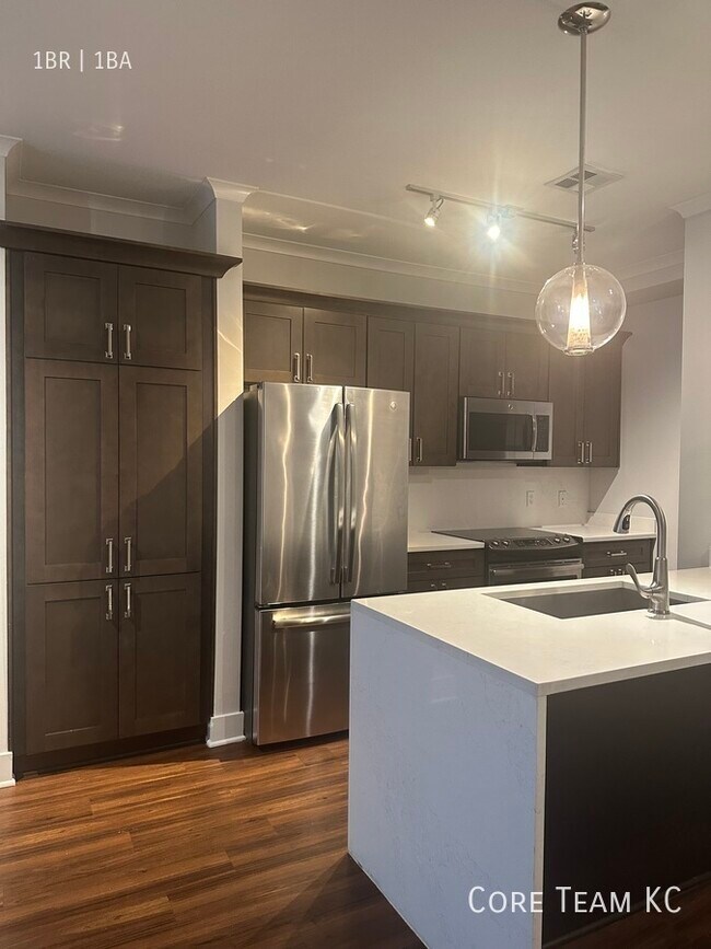 1300 Baltimore Ave in Kansas City, MO - Foto de edificio - Building Photo