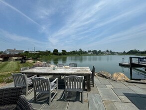 179 Prospect Ave in Guilford, CT - Foto de edificio - Building Photo