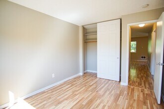1533 SE Stark St-Unit -1533 in Portland, OR - Building Photo - Building Photo