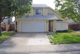 4712 Story Way in Elk Grove, CA - Building Photo