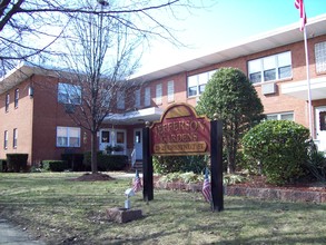 Jefferson Gardens in Wallington, NJ - Building Photo - Building Photo