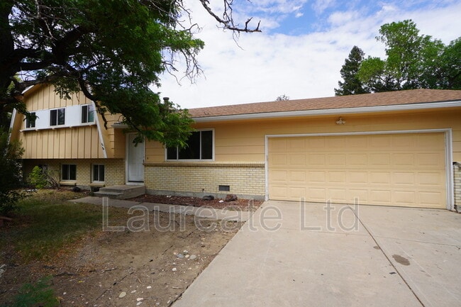 property at 11536 E Center Dr