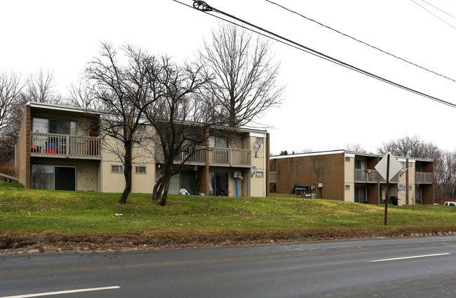 Gateway Estates in Akron, OH - Building Photo - Building Photo