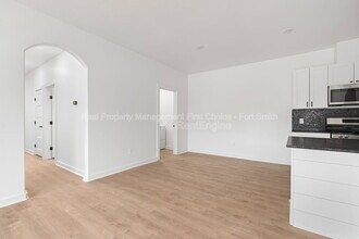 8908 Cambria Cir in Fort Smith, AR - Building Photo - Building Photo