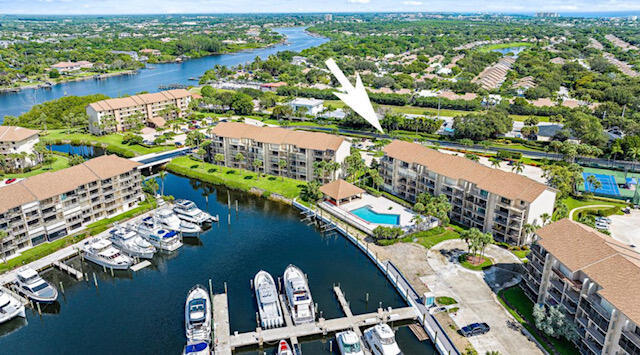property at 1501 Marina Isle Way