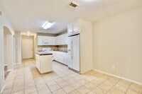 10037 Morocco Rd photo'