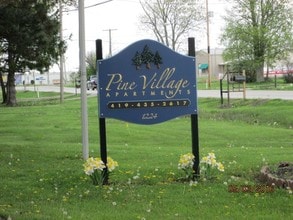 Pine Village Apartments in Fostoria, OH - Building Photo - Building Photo