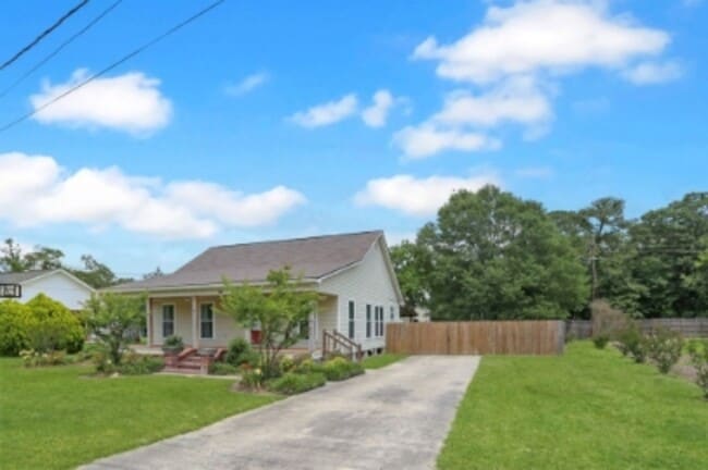 29120 Peggy Dr in Walker, LA - Building Photo - Building Photo