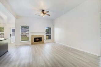 29927 Sunwillow Creek Dr in Spring, TX - Building Photo - Building Photo